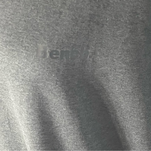 NWT: BENCH Urbanwear Charcoal Long Sleeve Shirt With Thumbholes Size Large - Picture 3 of 8